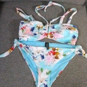 Beldona vikine swim sz 36d/40 floral blue new not tag